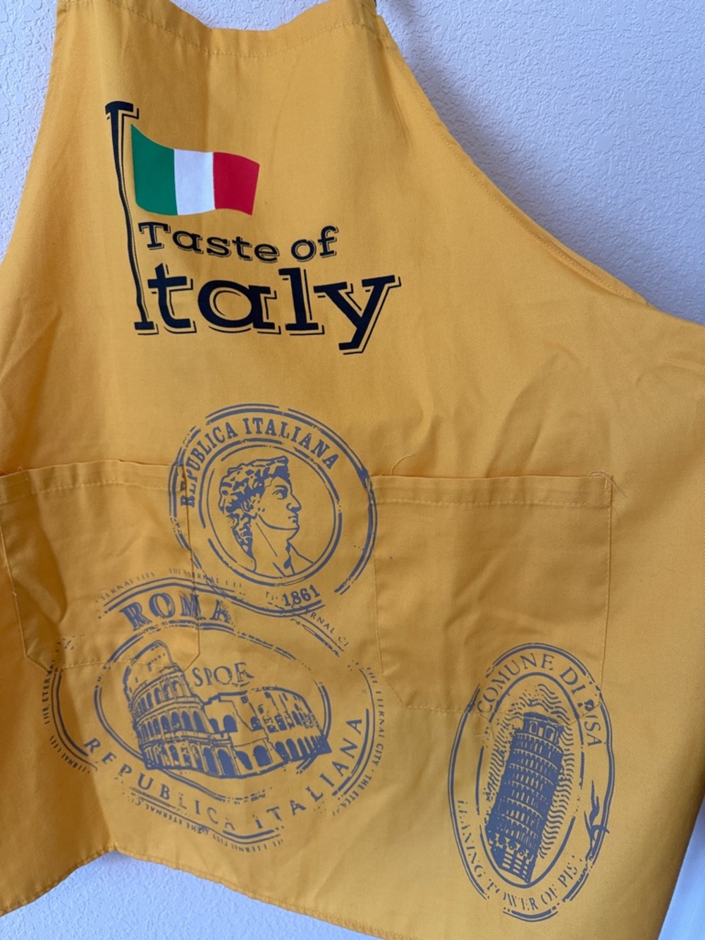 Italian-Theme Yellow Cotton Kitchen Apron with Front Pocket